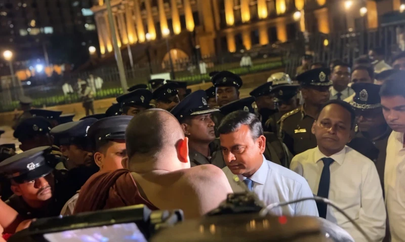 update-protesters-begin-a-satyagraha-near-the-presidential-office-in-sangaruwana-saying-they-cannot-wait-a-month-for-a-solution