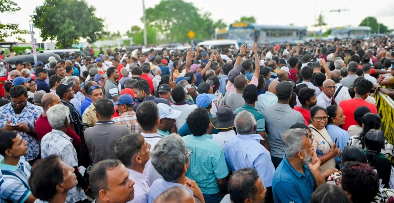 citizens-of-the-mandate-to-the-presidents-office-to-defeat-conspiracies-against-punishing-thieves
