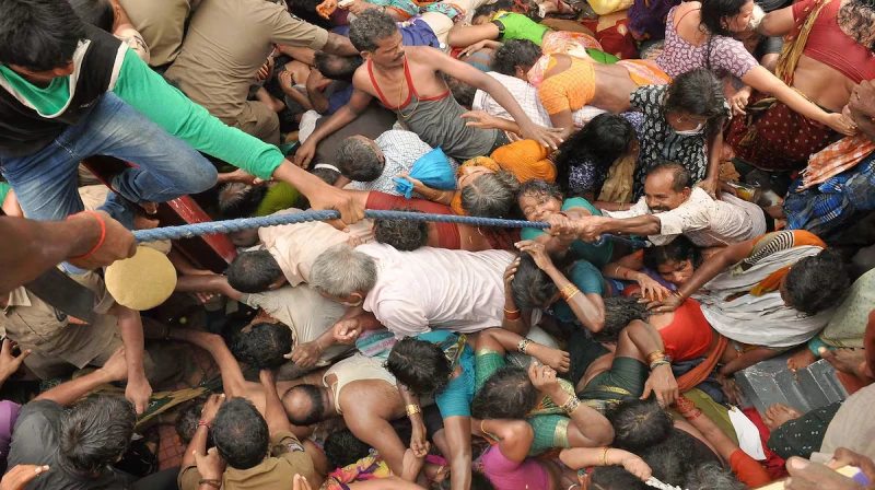 19-killed-in-stampede-during-durga-puja-in-kolkata