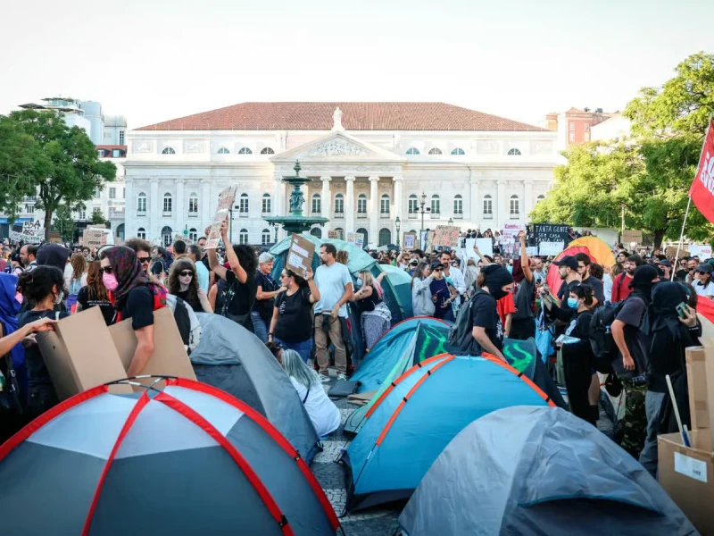 people-take-to-the-streets-in-france-italy-belgium-and-portugal-to-protest-the-high-cost-of-living-photos