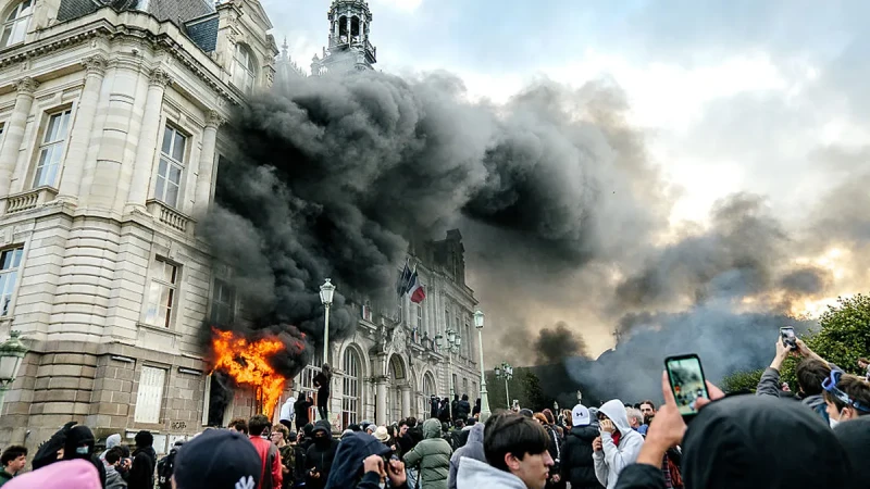the-most-violent-protest-in-history-led-by-genz-in-france