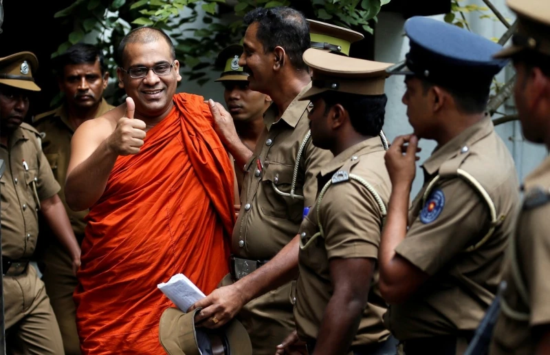 venerable-gnanasara-thero-allowed-to-enter-court-in-robes-tomorrow-23