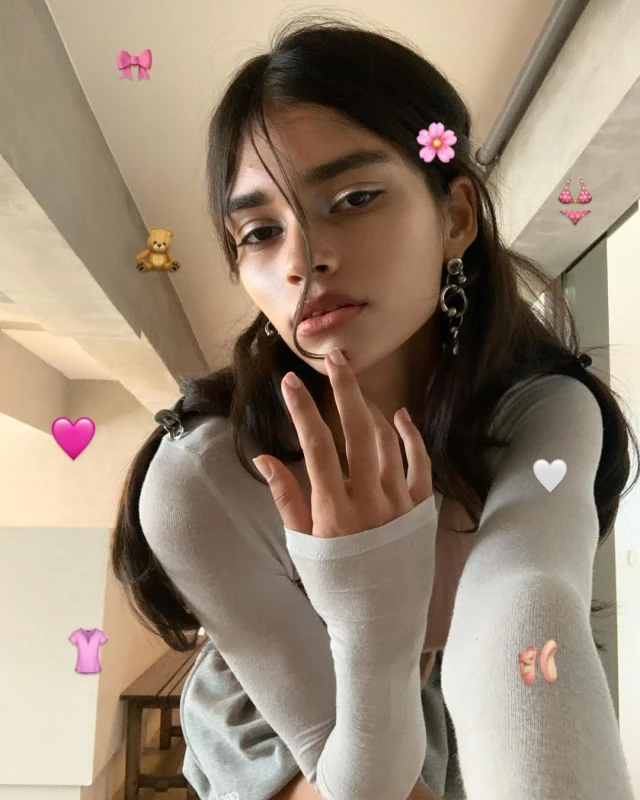 elina-is-the-only-sri-lankan-woman-to-walk-in-the-victorias-secret-fashion-show