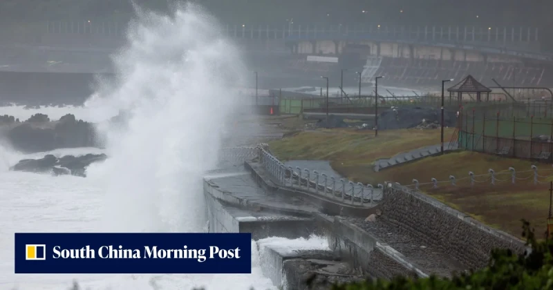 deadly-300kmph-typhoon-champi-slams-into-homes-cancels-3000-flights-in-taiwan