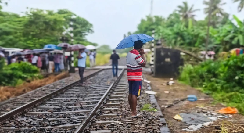bus-smashes-into-pieces-after-being-hit-by-train-in-habarana---10-children-on-the-trip-injured