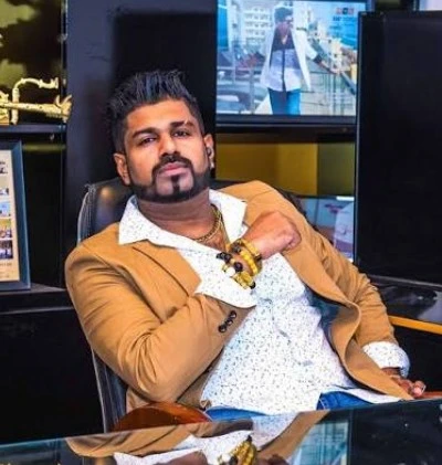 sri-lankas-youngest-billionaire-of-2019-is-a-fast-3-cycle-pyramid-schemer