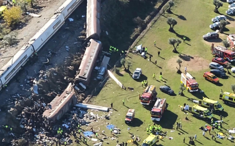 deadly-train-crash-in-spain-kills-64