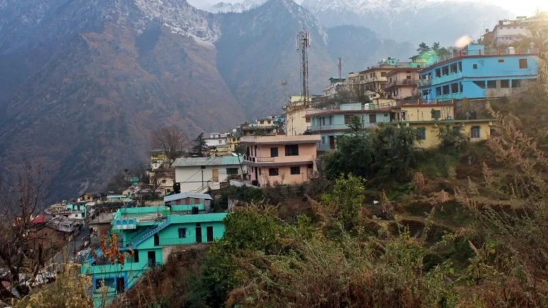 6-killed-in-helicopter-crash-in-northern-india